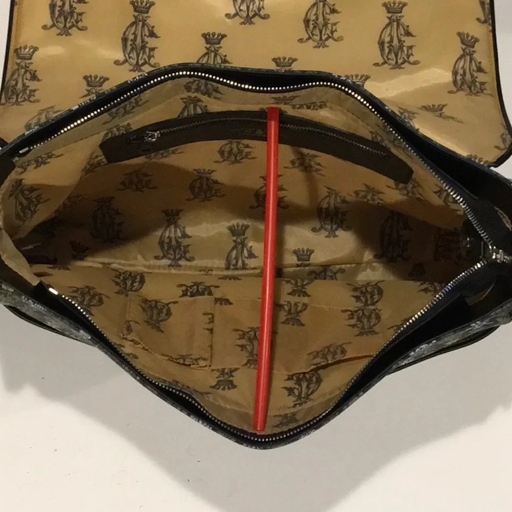 Christian Audigier Messenger Bag Black & print New w/o tag. Long shoulder strap - Picture 4 of 5
